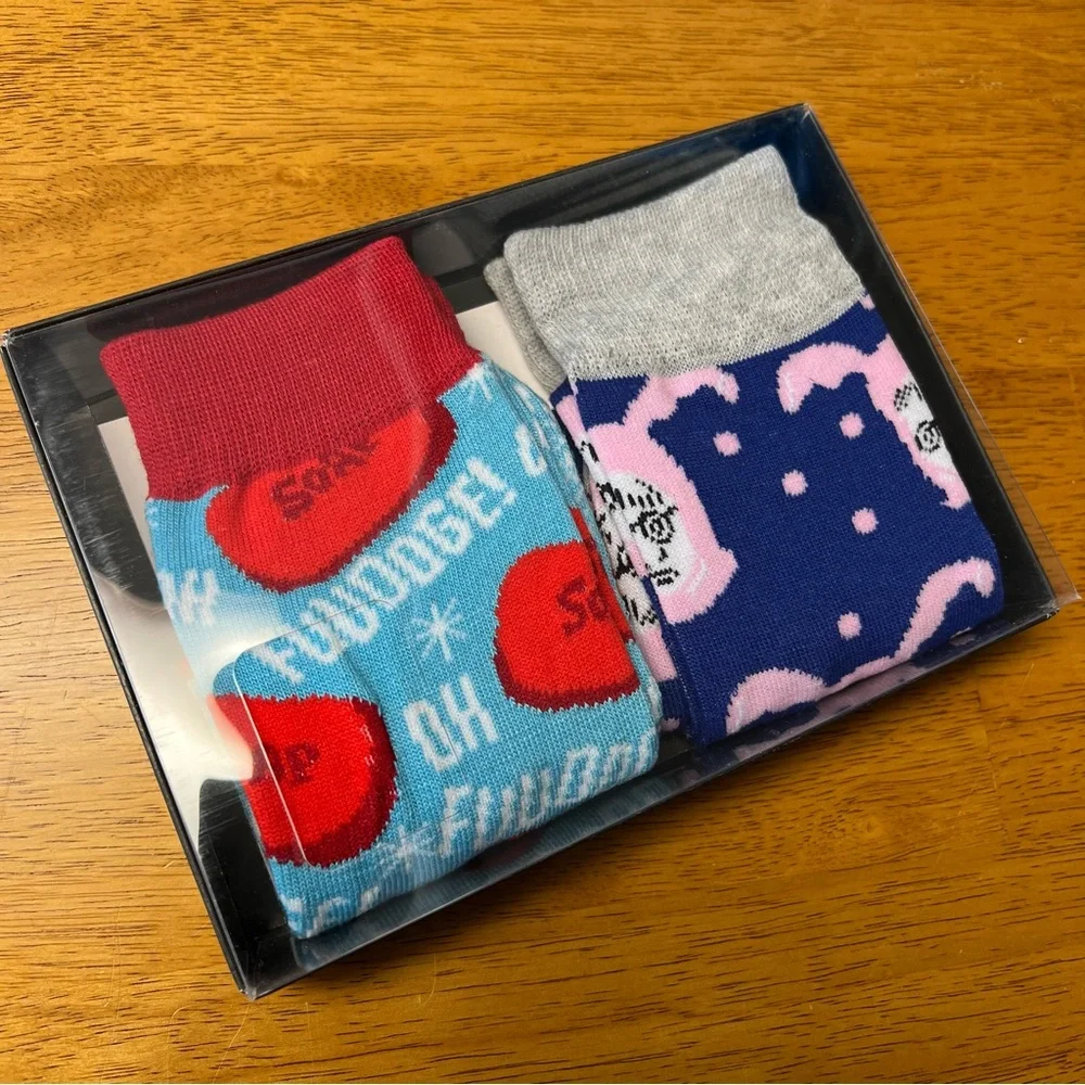 •new• CHRISTMAS STORY Socks